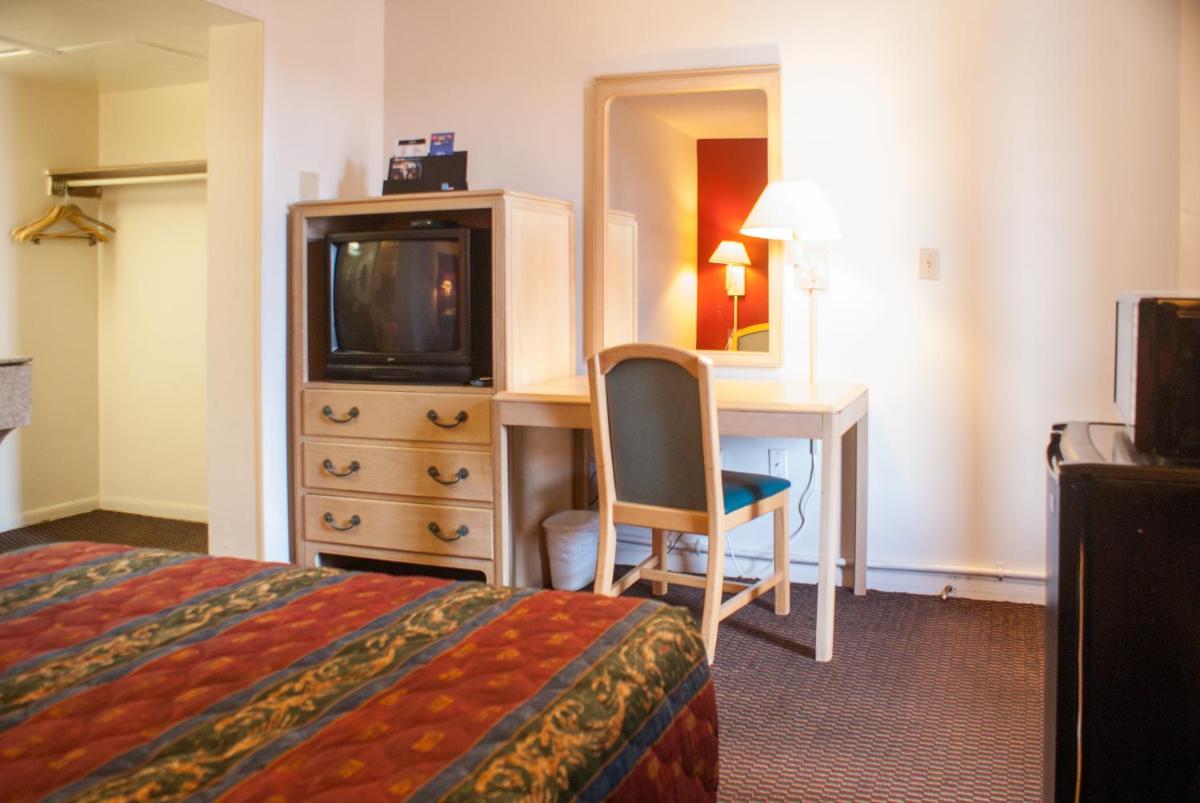 Scottish Inn Downtown Jacksonville - Housity