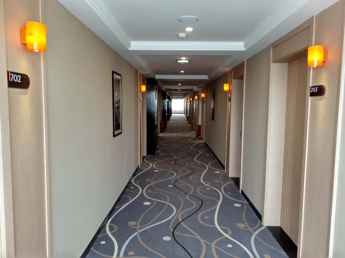 7Days Premium Chongqing Baishiyi Hot Spring Capital Branch - Housity