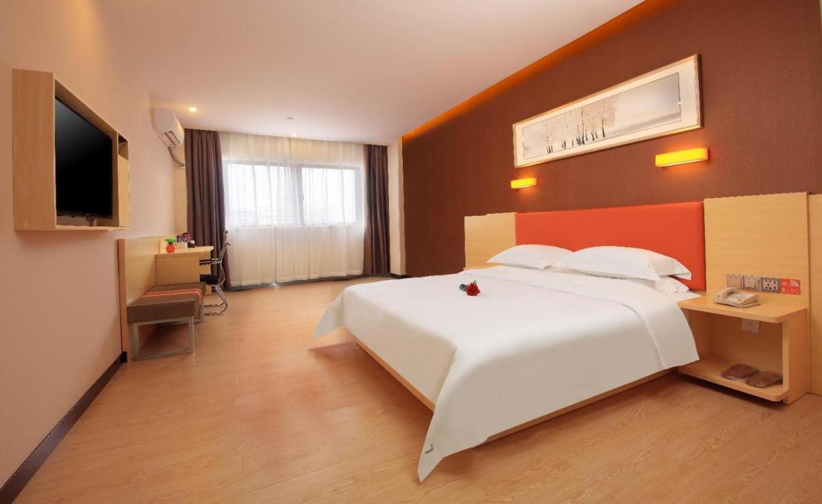 7Days Premium Yantai Penglai New Bus Station Branch - Housity
