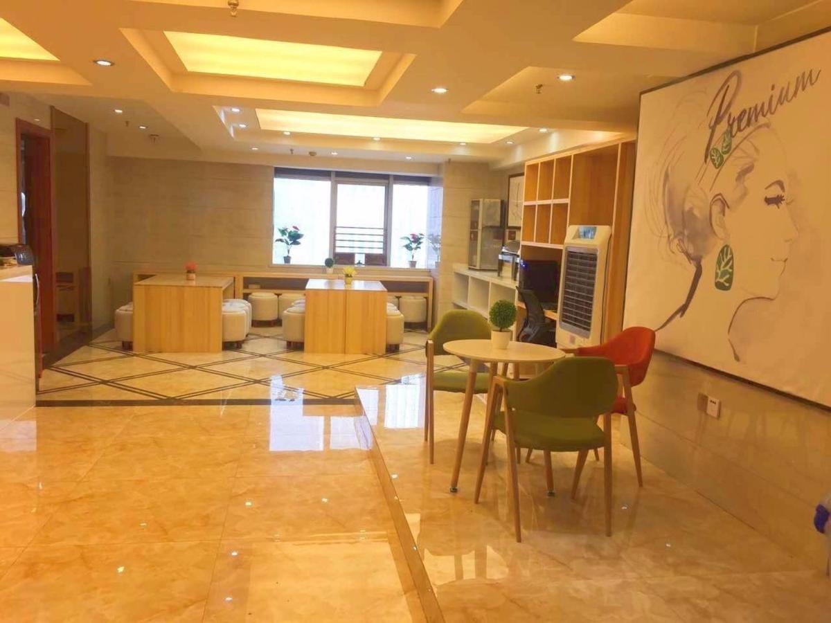 7Days Premium Chongqing Guanyinqiao Pedestrian Street Light Rail Station Branch - Hizvo