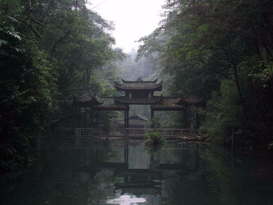 7Days Premium Chengdu Dujiangyan Qingcheng Mountain Branch - Housity