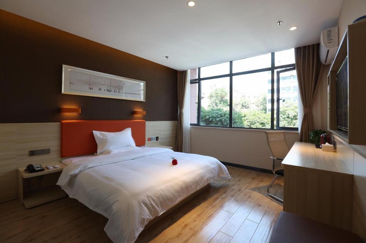 7Days Premium Yichang Wanda Plaza Canal Park Branch - Hizvo
