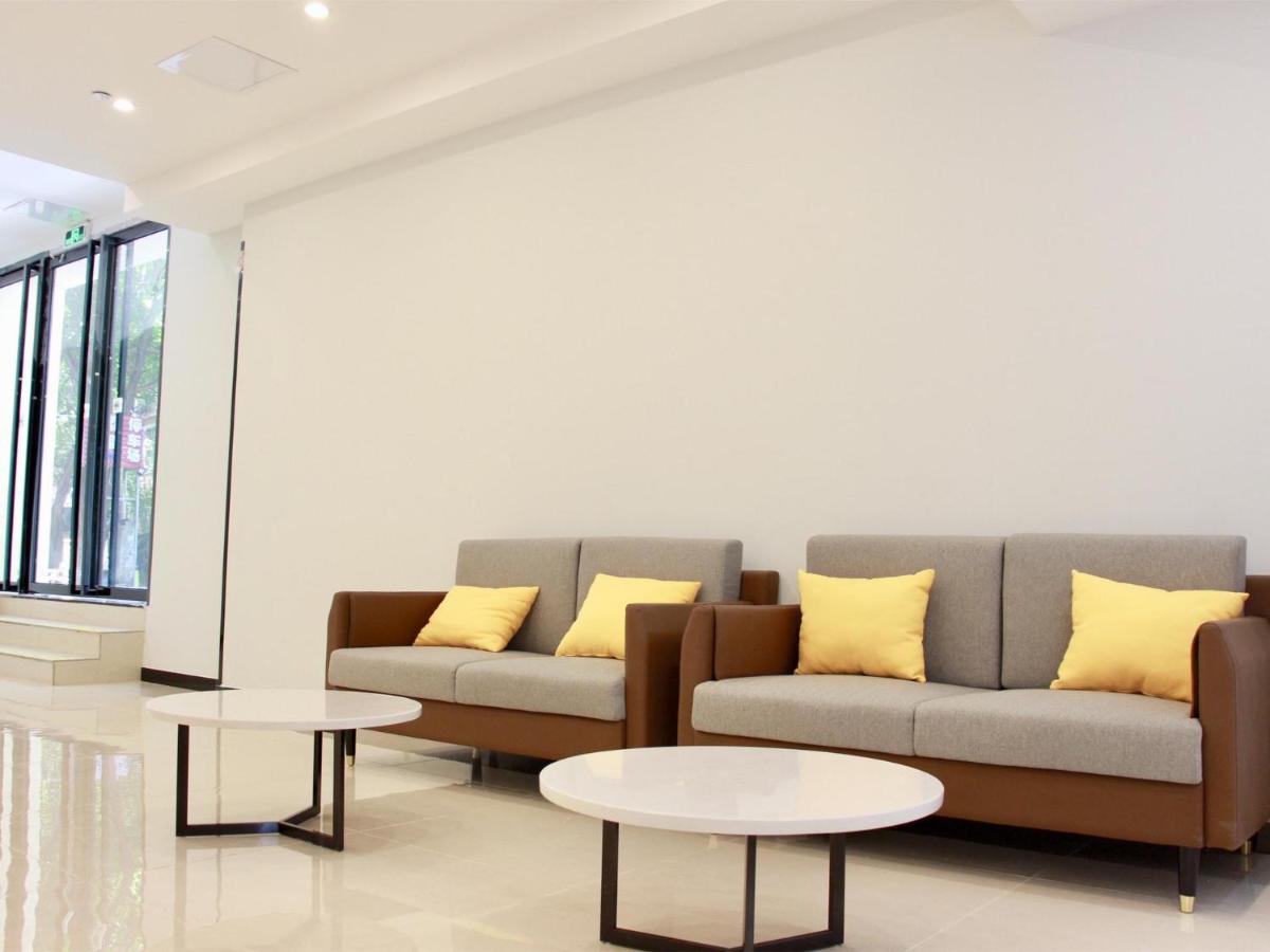 7Days Premium Guangzhou Fangcun Guanggang New City Hedong Subway Station Branch - Housity