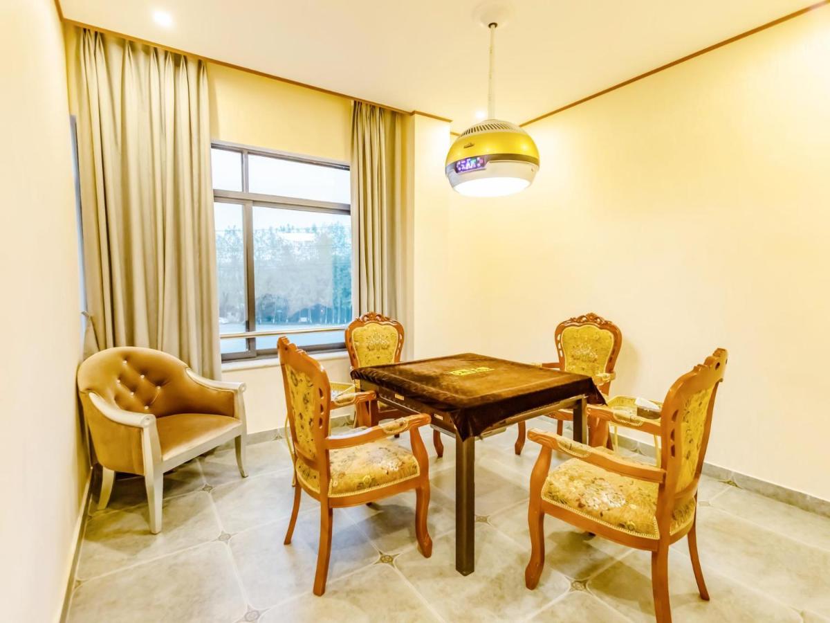 7Days Premium Chengdu Giant Panda Base Sanhechang Subway Station Branch - Housity