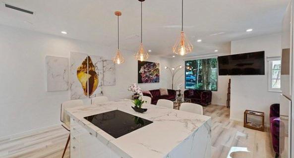 Vistagia - Housity