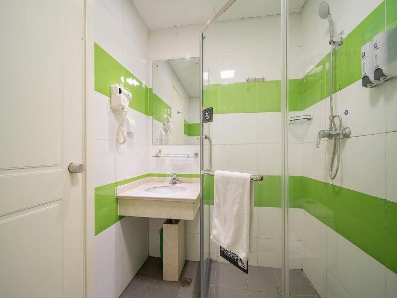7Days Inn Taizhou Jiangyan Qintong Ancient Town - Hizvo