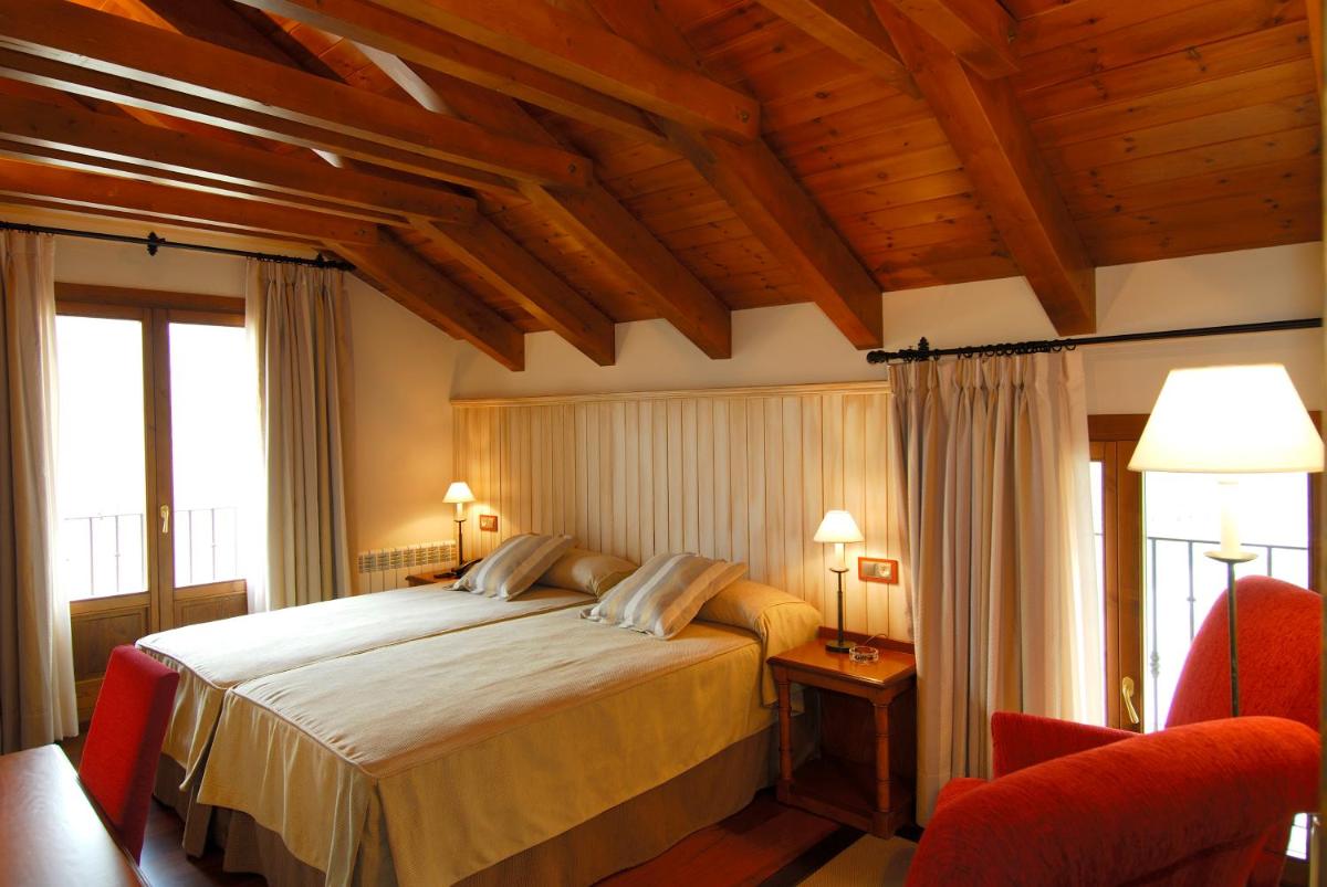 Hotel Diamó - Housity