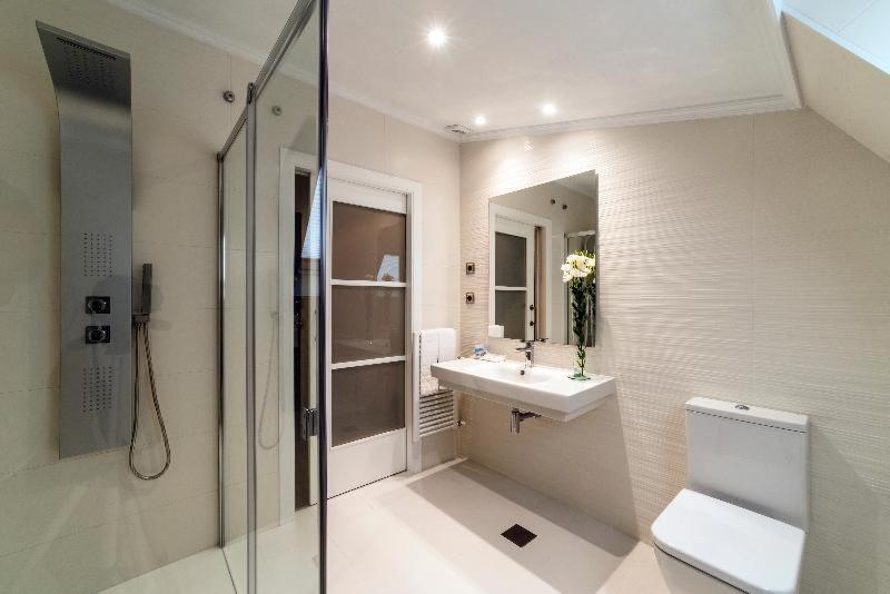 Un baño de Eurostars Louxo Talaso