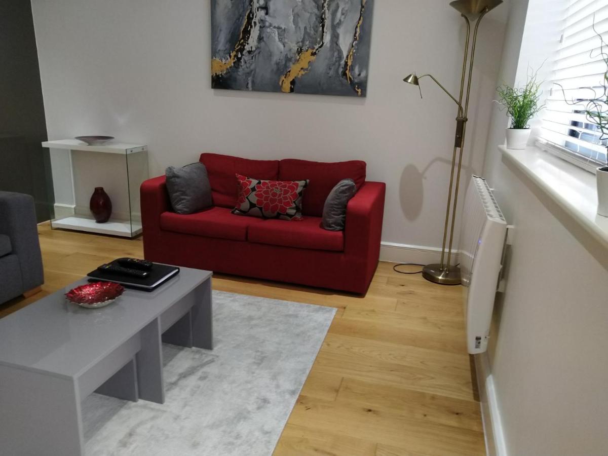 RiiS s Camberley - Housity