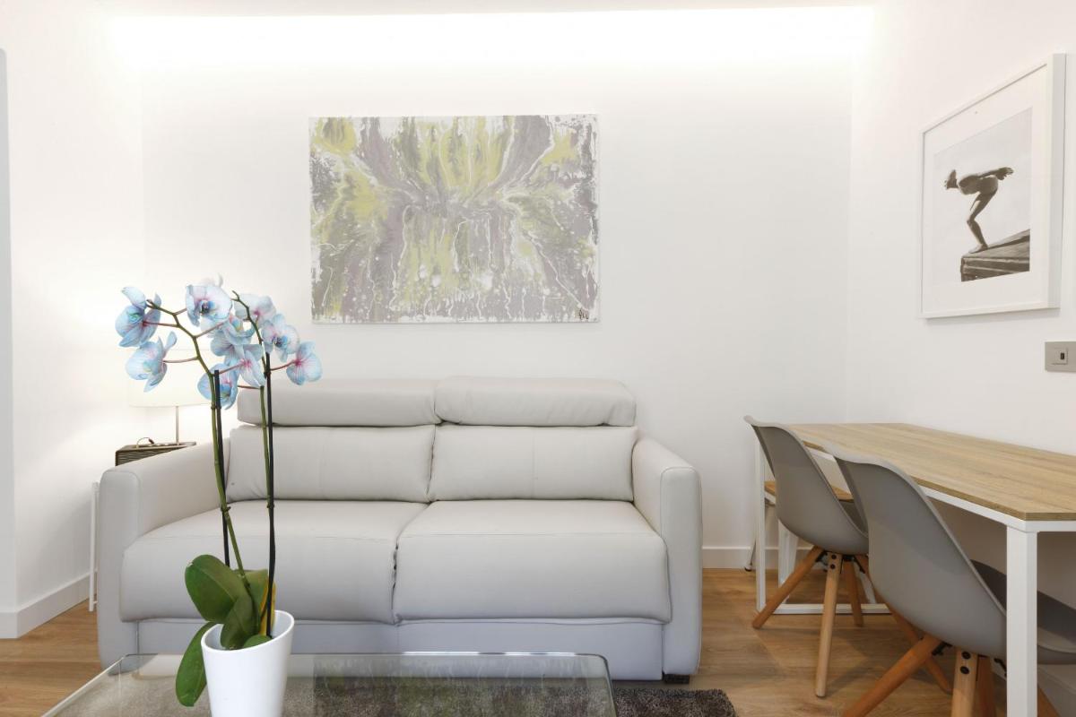 Angel Square - Housity