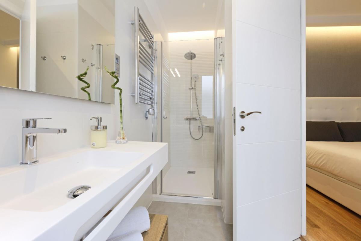 Angel Square - Housity