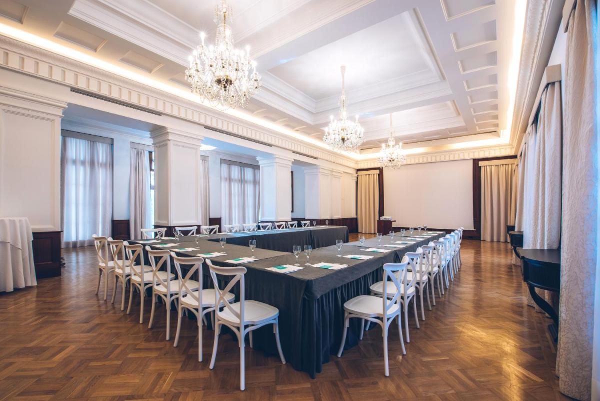 Zona business o sala de conferencias en Iberostar Heritage Grand Mencey