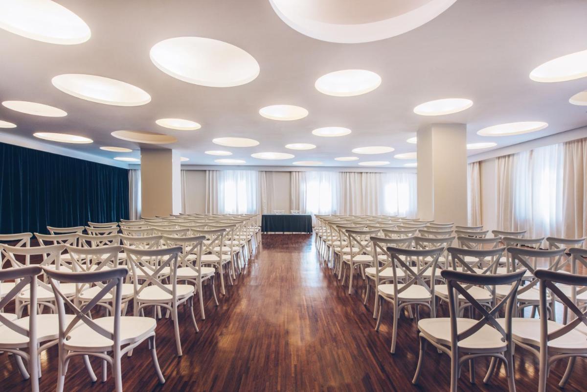 Zona business o sala de conferencias en Iberostar Heritage Grand Mencey