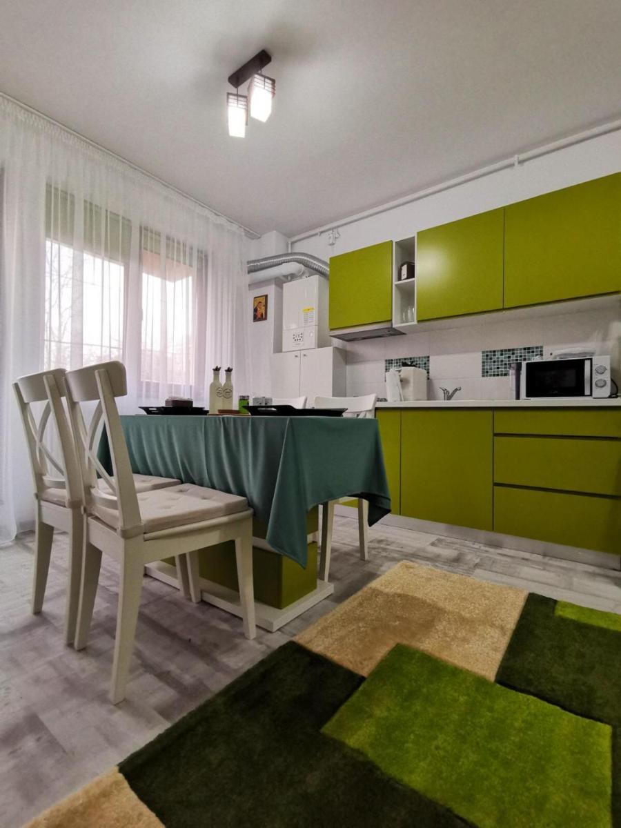 Green Apartment- Brilliant Apartments - Housity