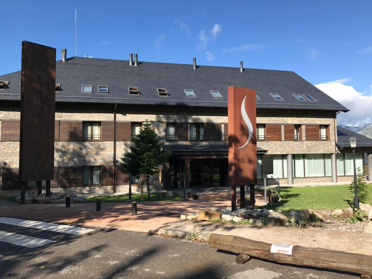Edificio en el que se encuentra el apartahotel