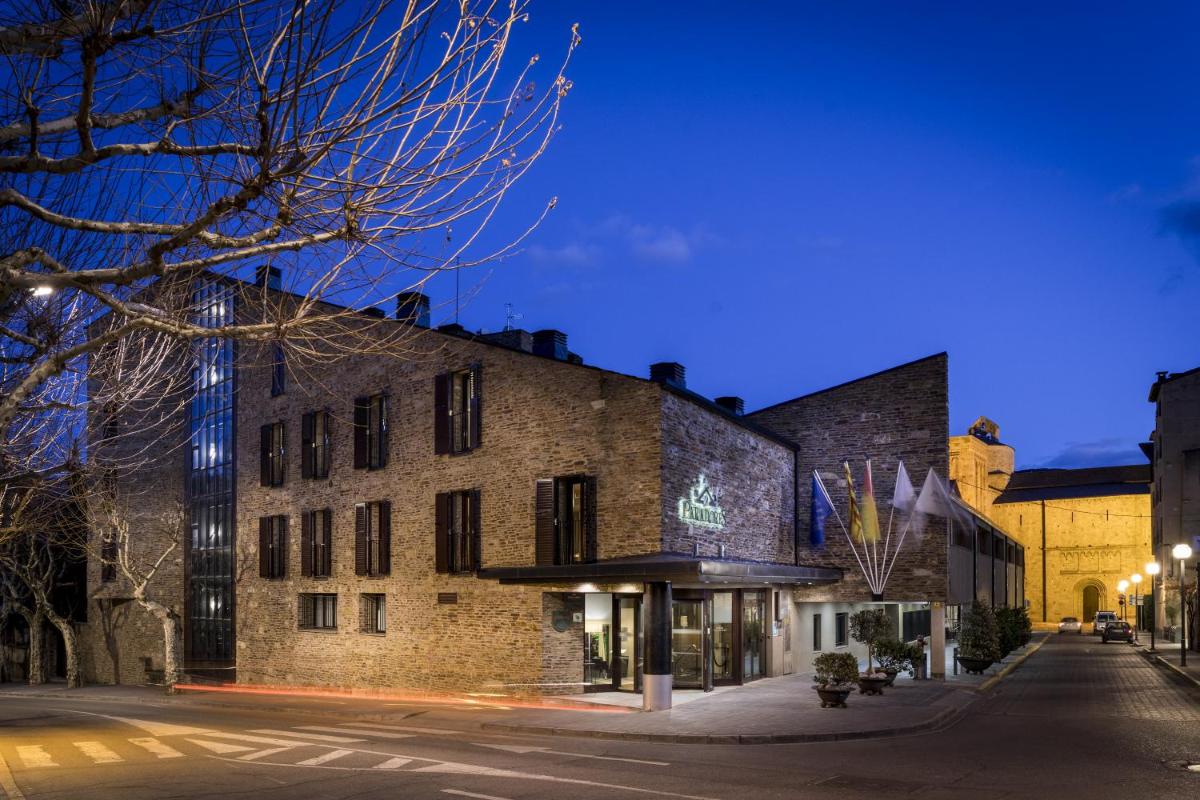Parador De La Seu D'urgell - Housity