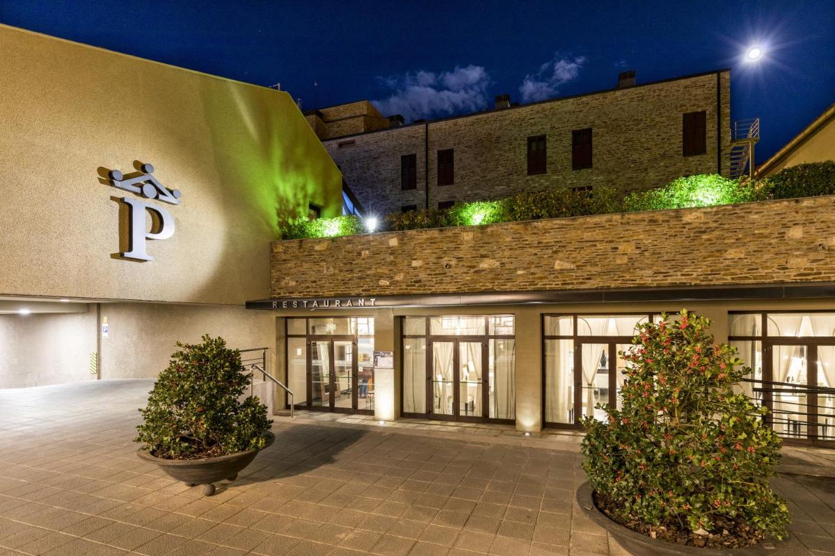 Parador De La Seu D'urgell - Housity