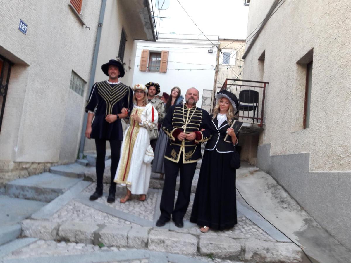 CENTAR A. Mažuranića 1 Novi vinodolski - Housity