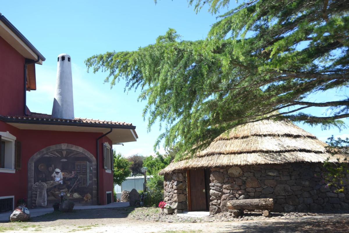 Suitetrails - Casa vacanze Villa Nord Sardegna Sassari - House vacation apartment North Sardinia Holidays - house to rent in Sassari
