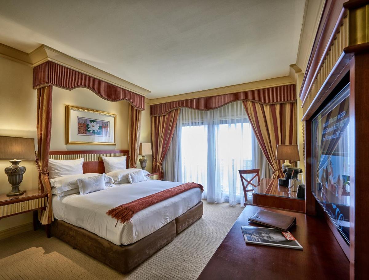 Peermont D'oreale Grande at Emperors Palace - Housity