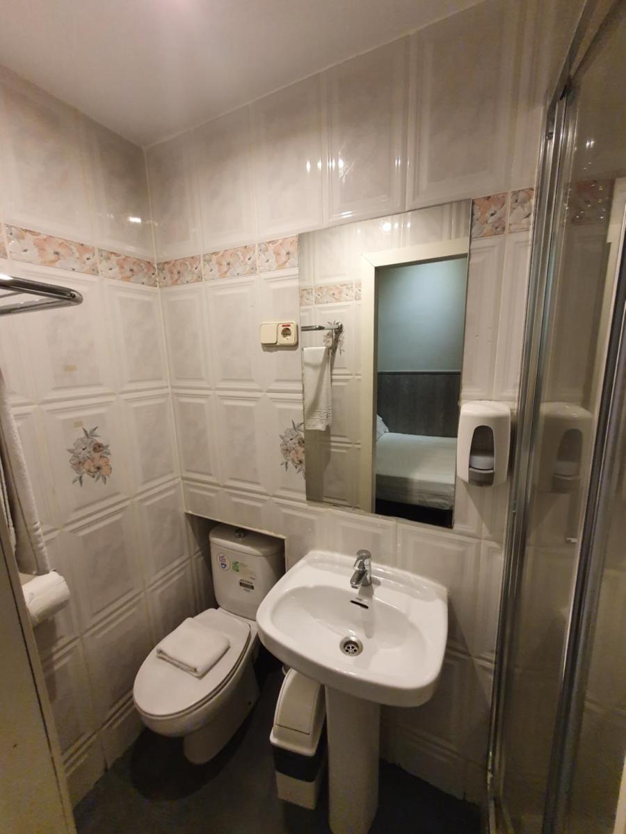 Plaza Dort Rooms IV - Housity