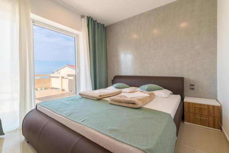 Riviera Resort Vir - Housity