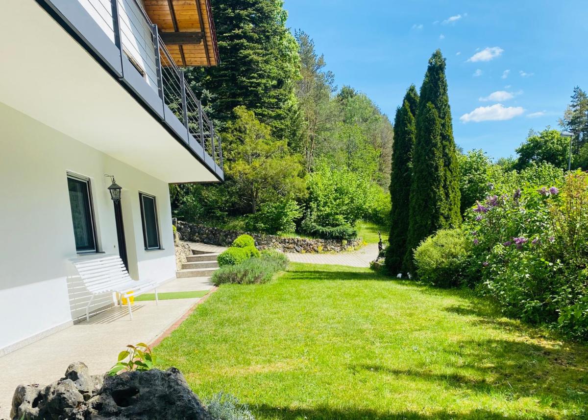 Enjoy Hiking - Hizvo