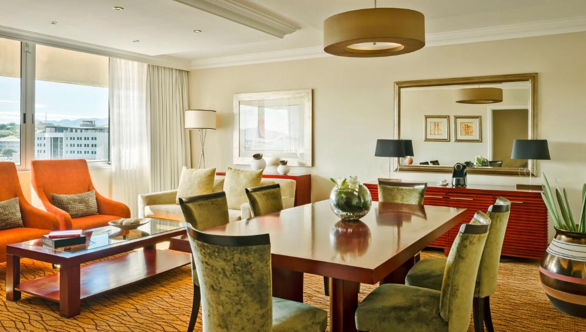 Suitetrails - Avani Windhoek Hotel & Casino