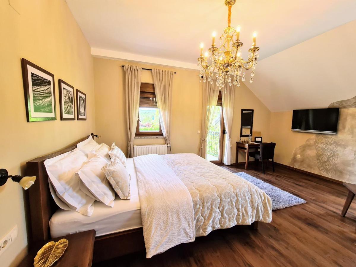 Zrinka House - Housity