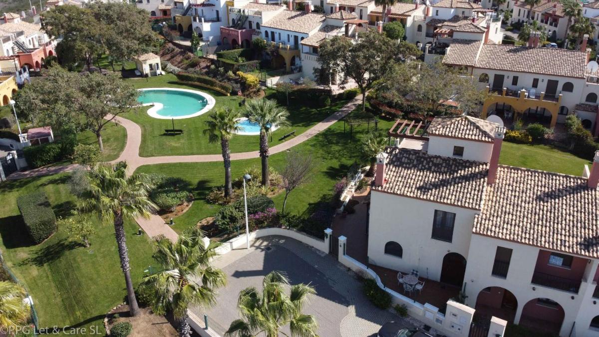 (MIL001) Townhouse with Beautiful Terrace - Housity