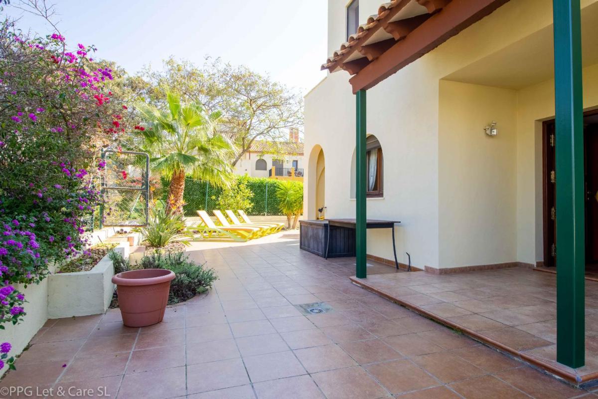(MIL001) Townhouse with Beautiful Terrace - Housity