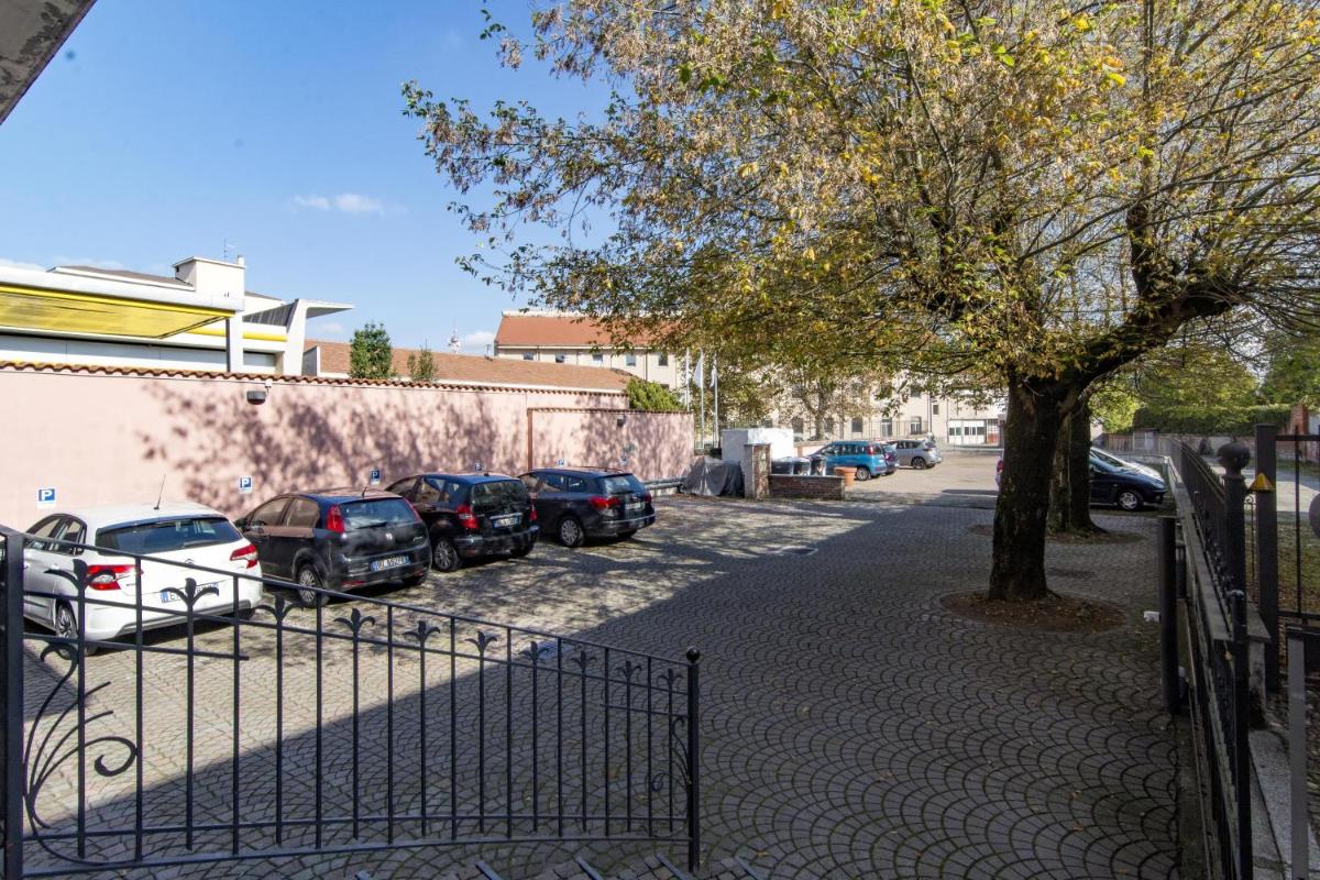 V12 Apartments - Vittoria 12 - Housity