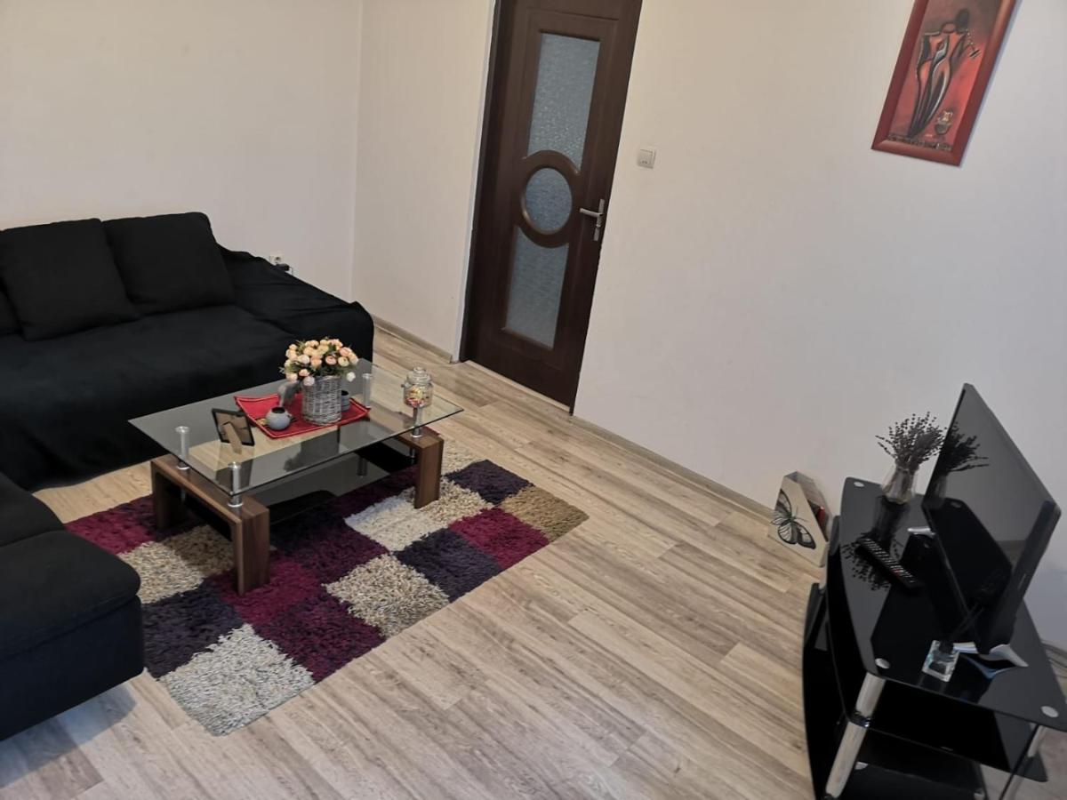 Deea Apartament - Housity