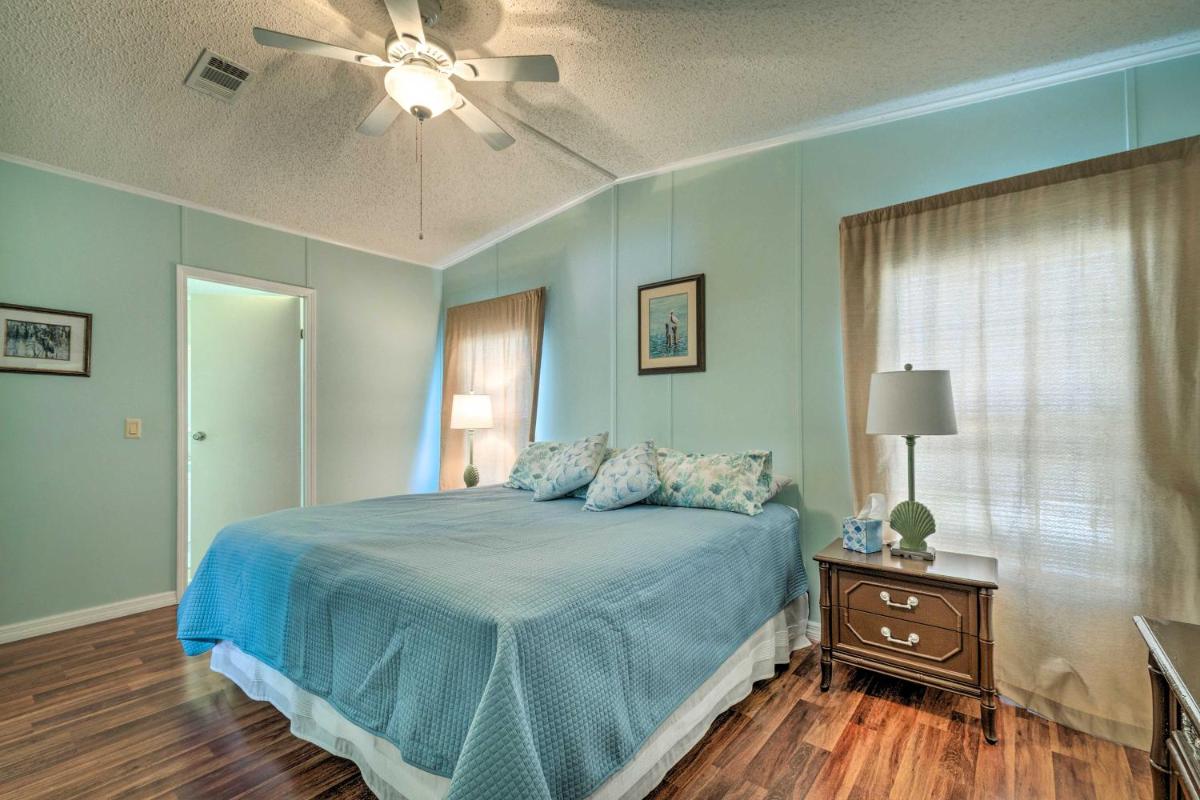 Anglers Getaway Riverfront Home with Boat Dock - Housity