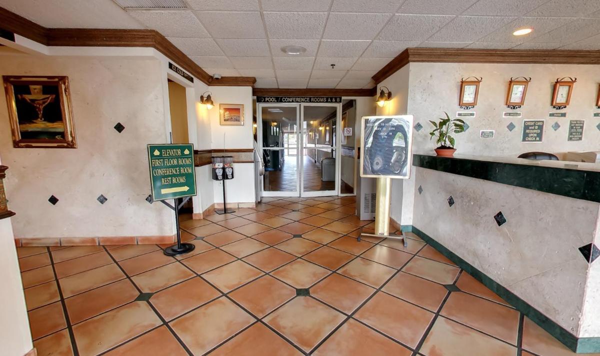Miami Gardens Inn & Suites - Housity