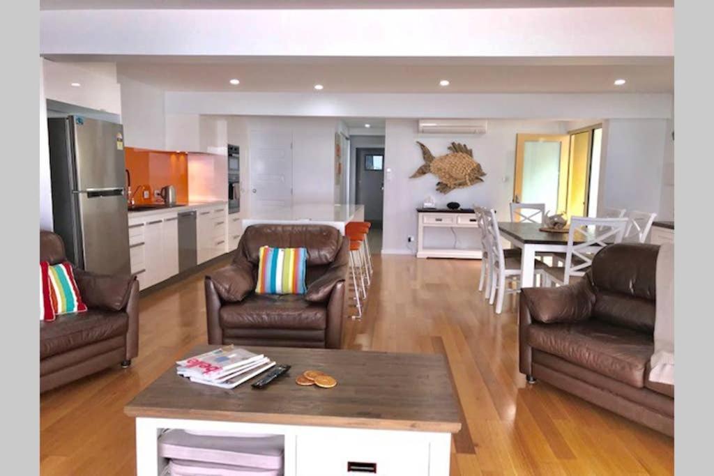 Magic Beach - Housity