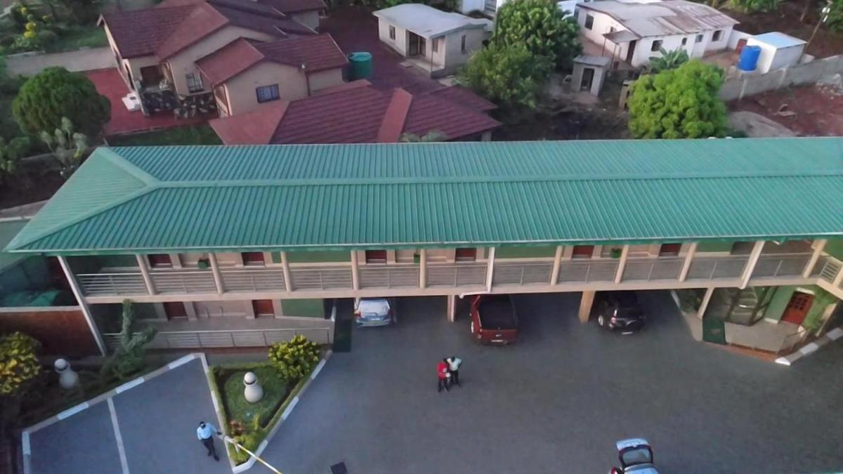 Vhafamadi Bed And Breakfast - Housity