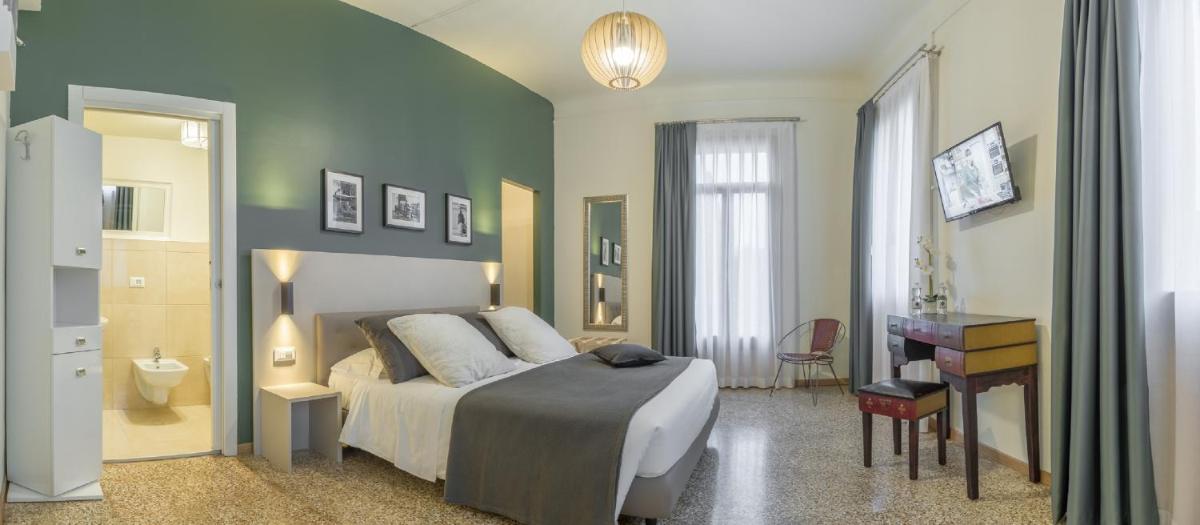 Grand Canal Suite - Housity