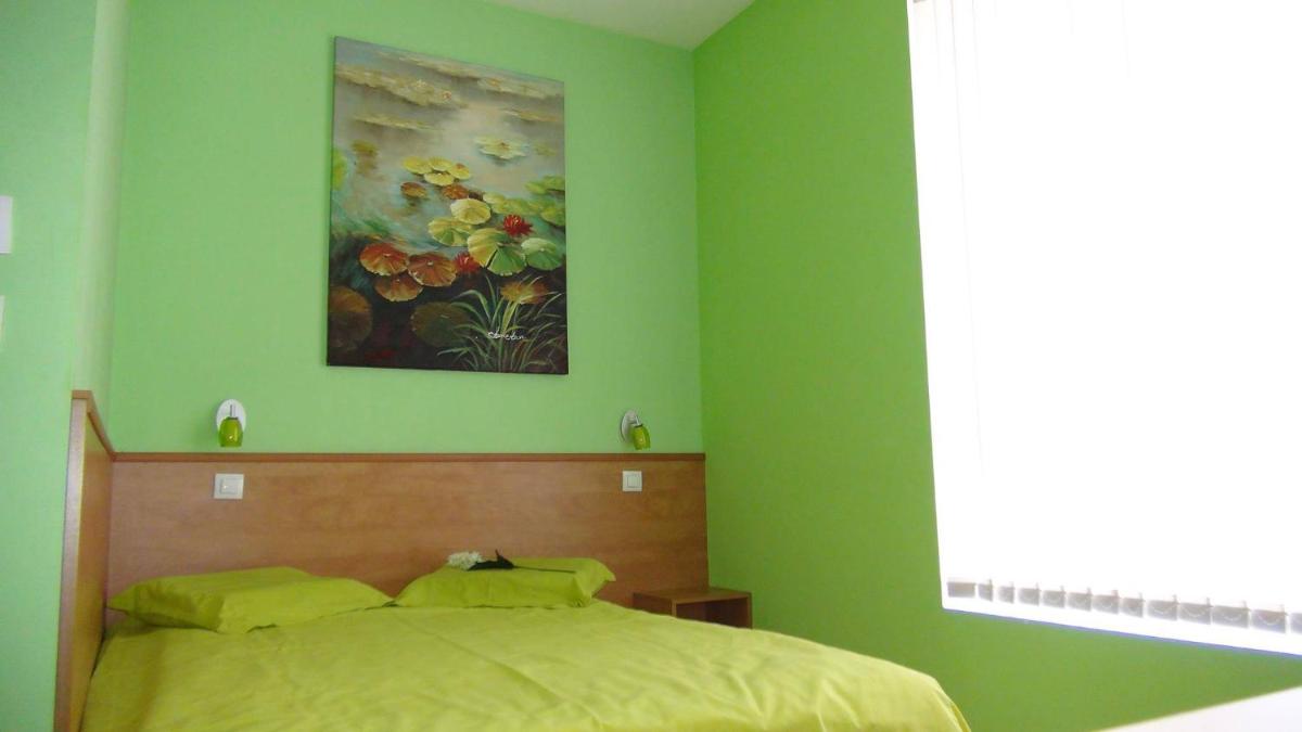 Семеен хотел Лъки - Housity