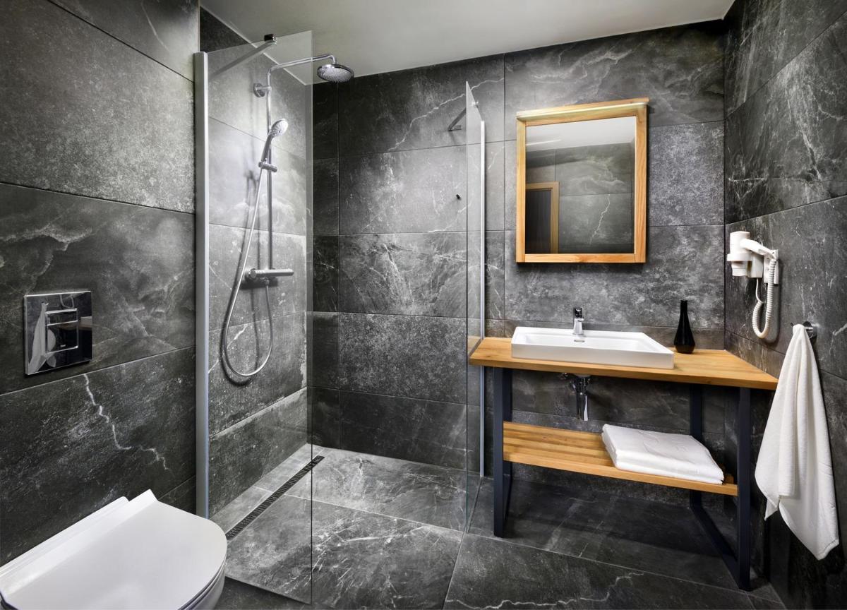 Rezort Maladinovo pri Liptovskej Mare - Housity