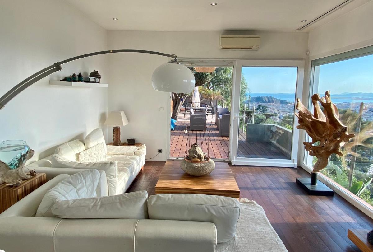 Splendide Villa piscine et superbe vue - Housity