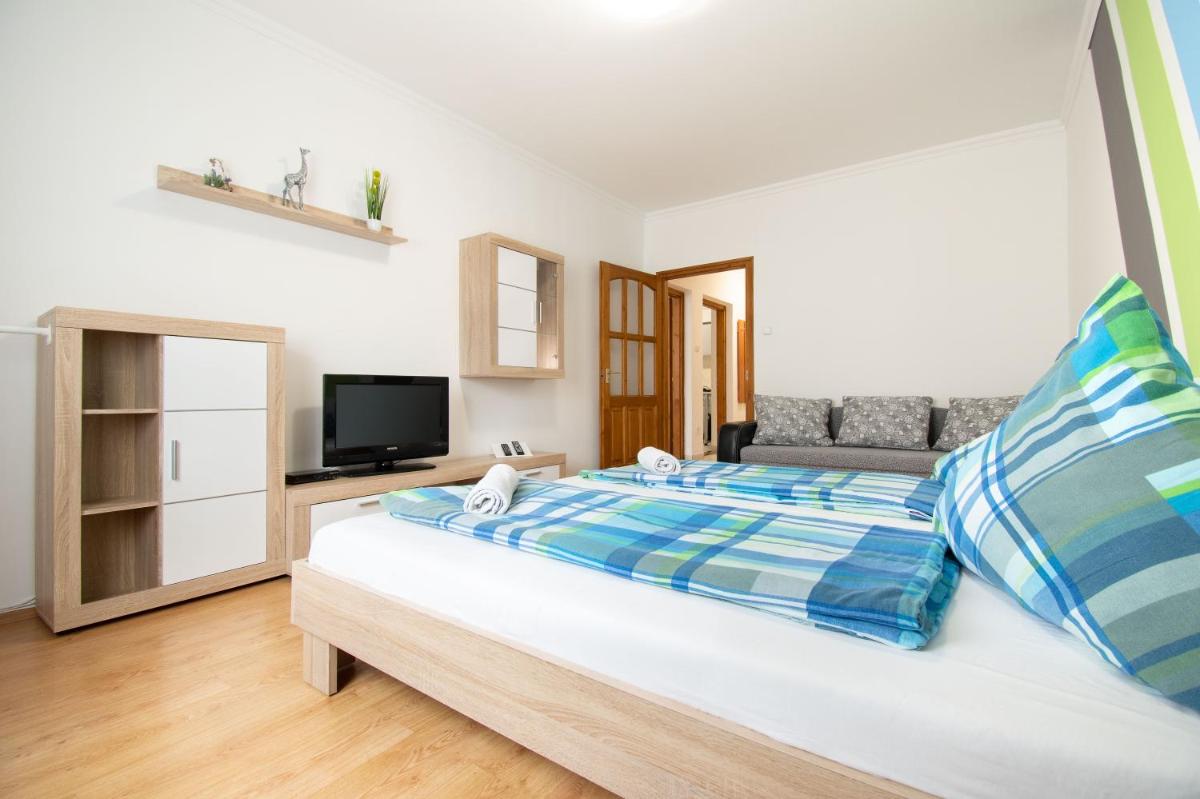 Lux Apartmanok - Housity
