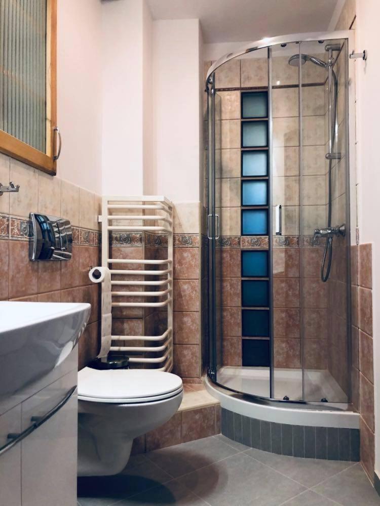 Wynajem Pokoi Villa Kofeina - Housity