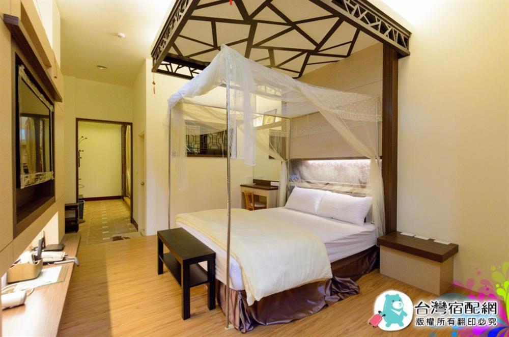 Sun Moon Talk - Housity