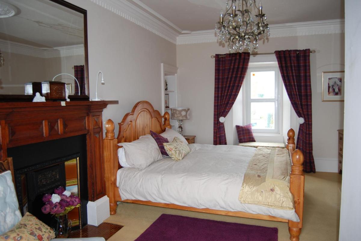 Orsay House - Housity