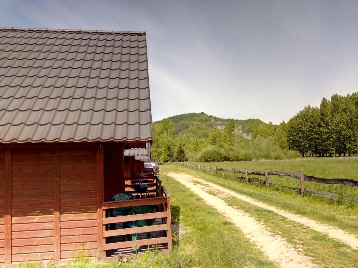 Wakacyjne domki - Housity