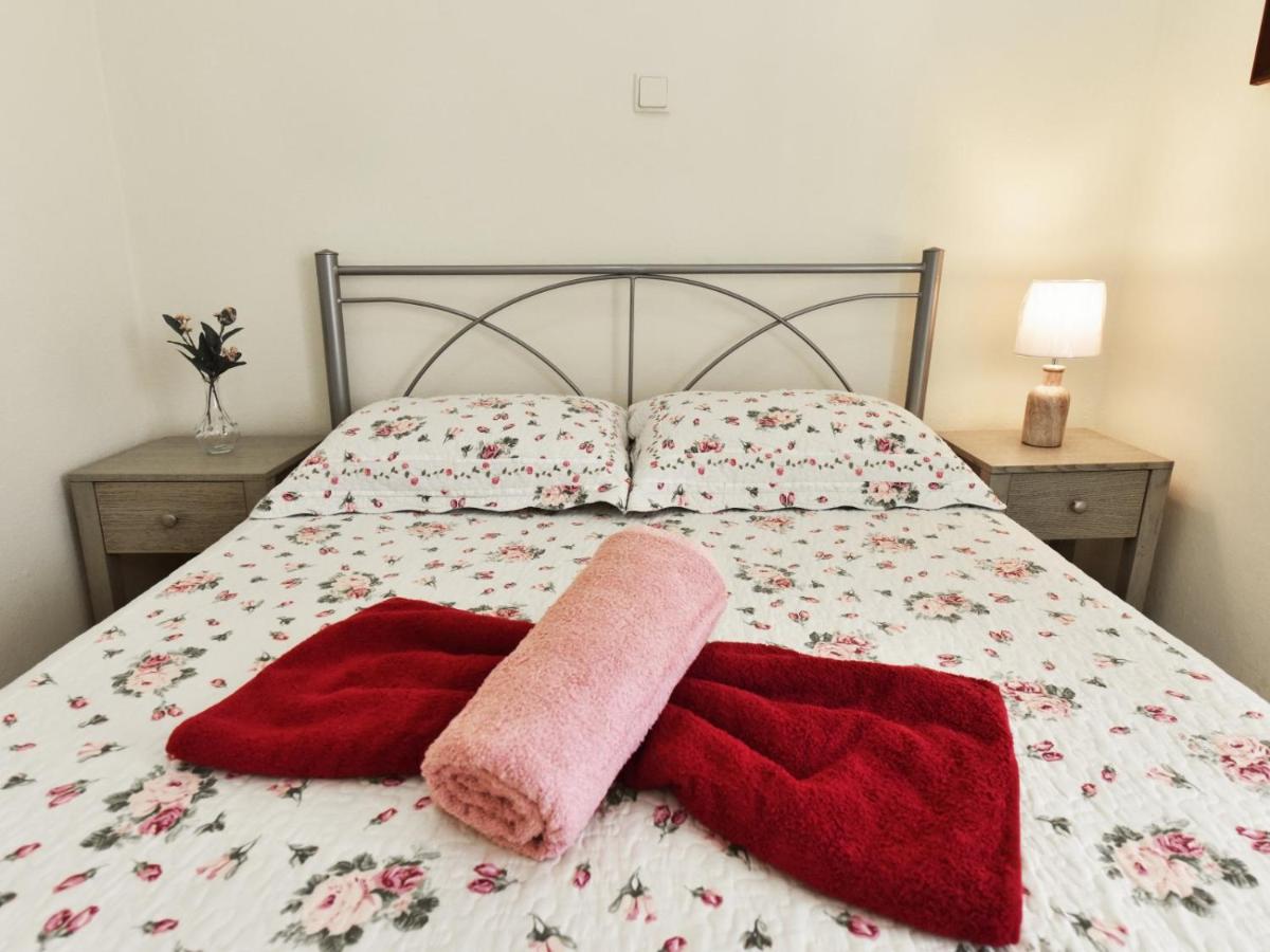 Sun Flower by TravelPro Services Nea Fokea Halkidiki - Housity