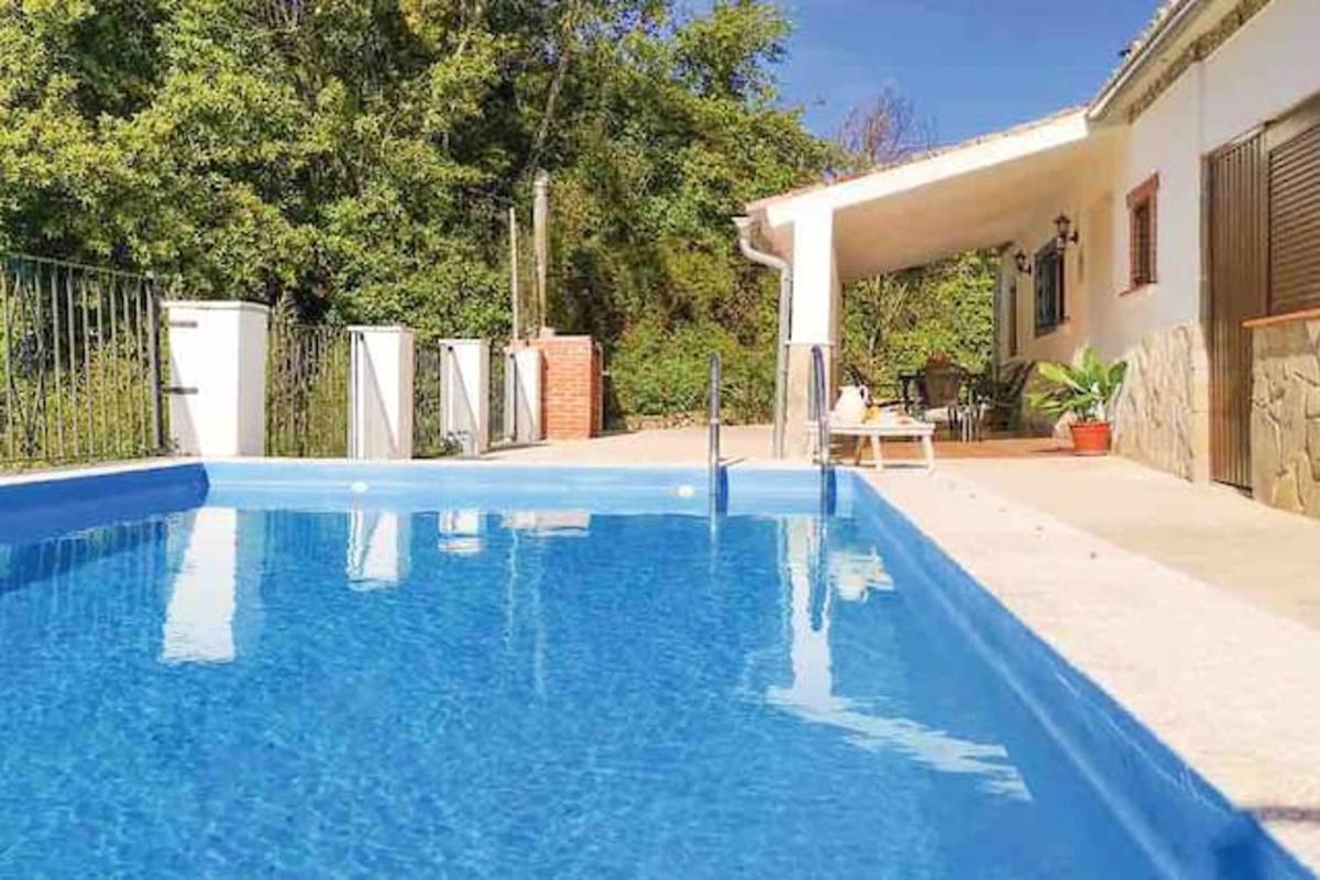 Charming Villa in Benamahoma + Pool - Housity