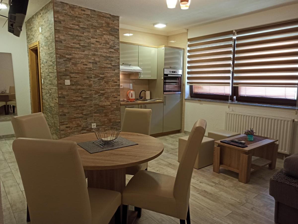 Suitetrails - Studio Apartments Una