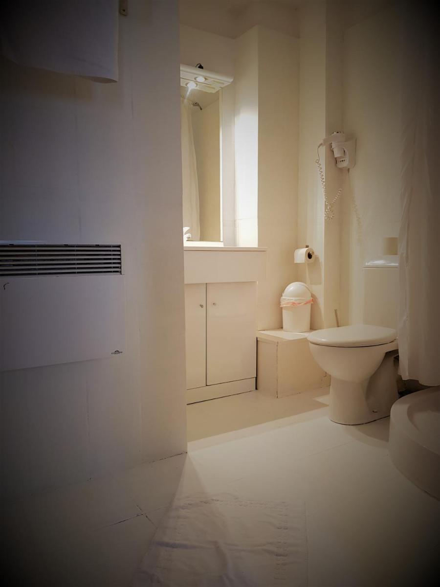 Savoy Hotel & Restaurant - Housity